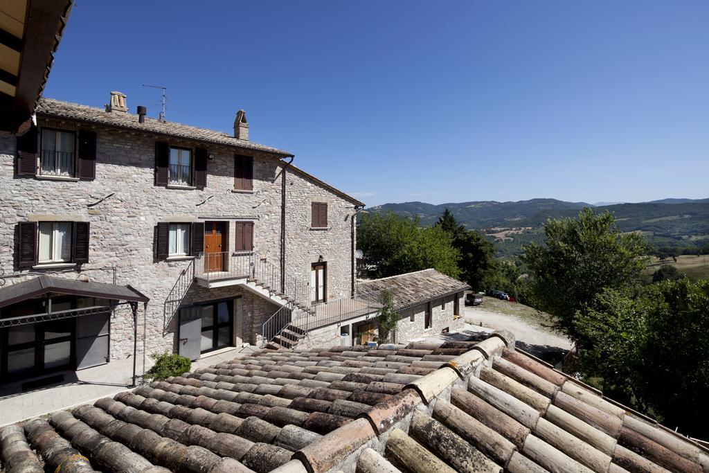 Agriturismo Il Castello Asís Exterior foto